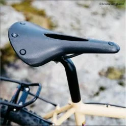 Selle Vélo Brooks Cambium C17 Carved All Weather Noire 11 Selle Vélo Brooks Cambium C17 Carved All Weather Noire -Alhonga Soldes selle velo brooks cambium c17 carved all weather noire full 6